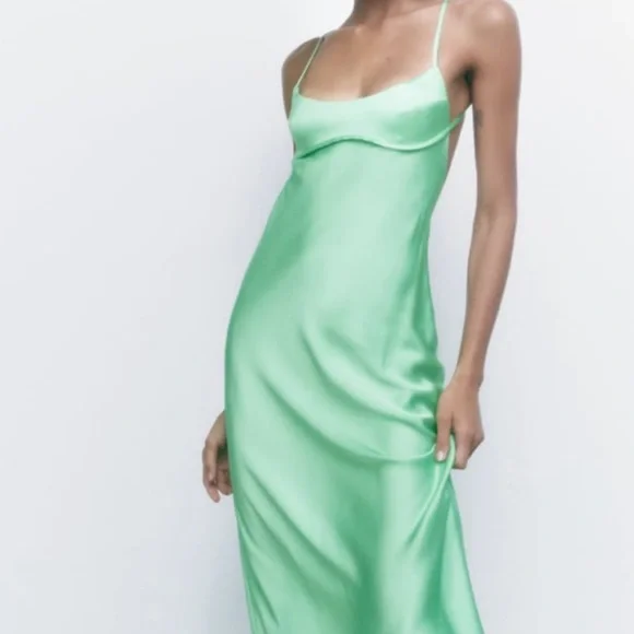 Zara satin effect cut out dress 🤍 - Picture 5 of 7